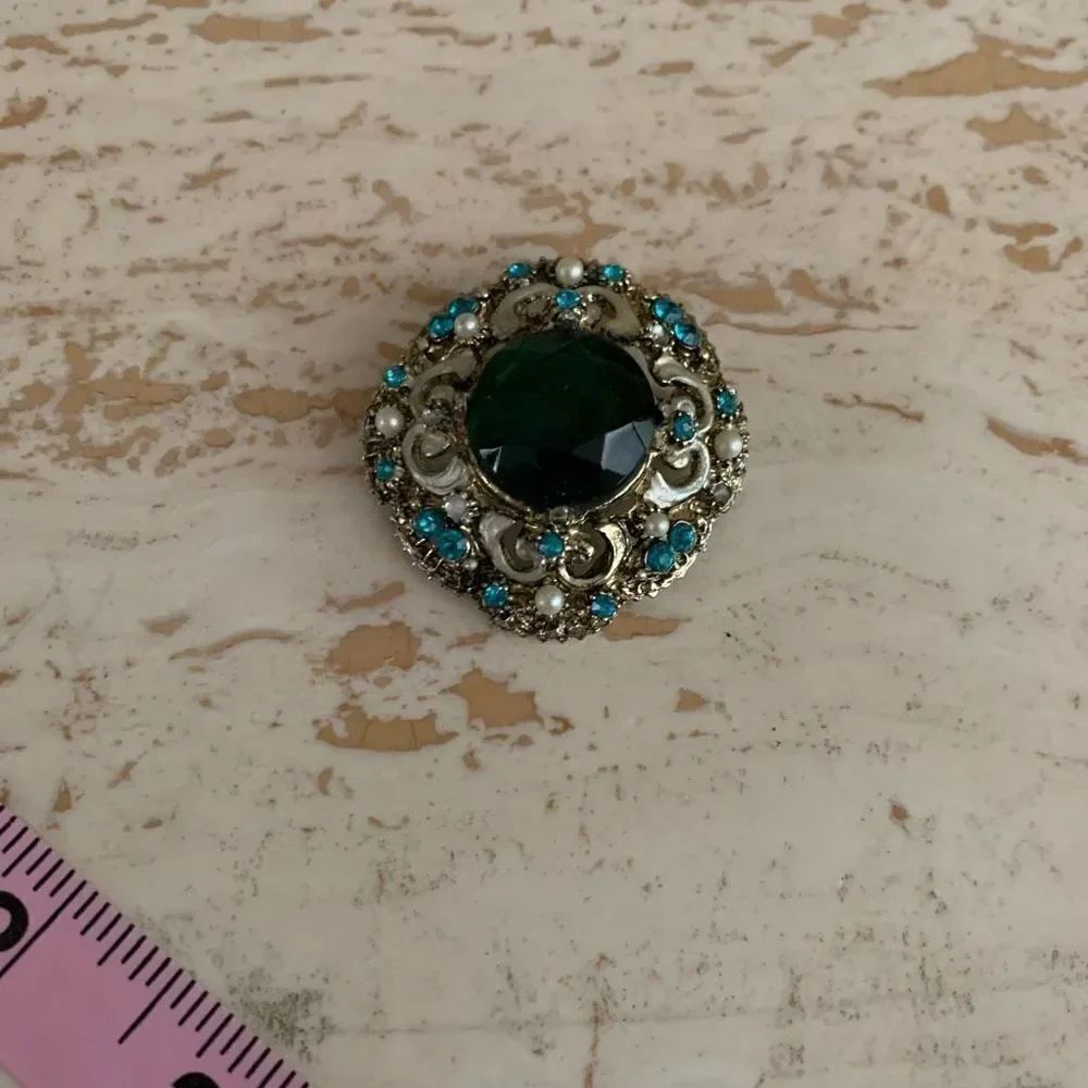 Green brooch - Picture 5 of 8